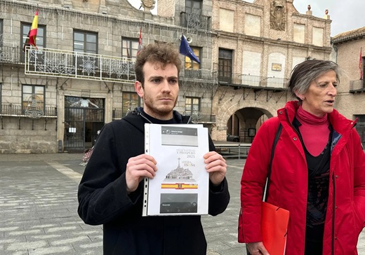 Gabriel Truchero, concejal socialista, junto a la felicitación de Alberto Amigo Yaiza Cobos